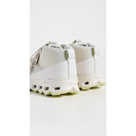 NWT On Women’s Cloudroam Waterproof Sneakers Grey Ice/Limelight 6M